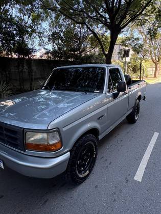 FORD F-1000 2.5 XL 4X2 CS 8V TURBO DIESEL 2P MANUAL FORD F-1000 2.5 XL 4X2 CS 8V TURBO DIESEL 2P MANUAL